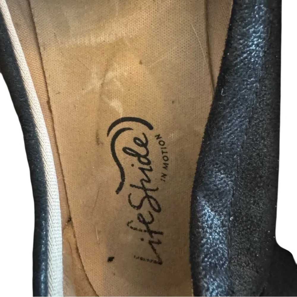 Life Stride Black Suede Loafers Women’s Size 8